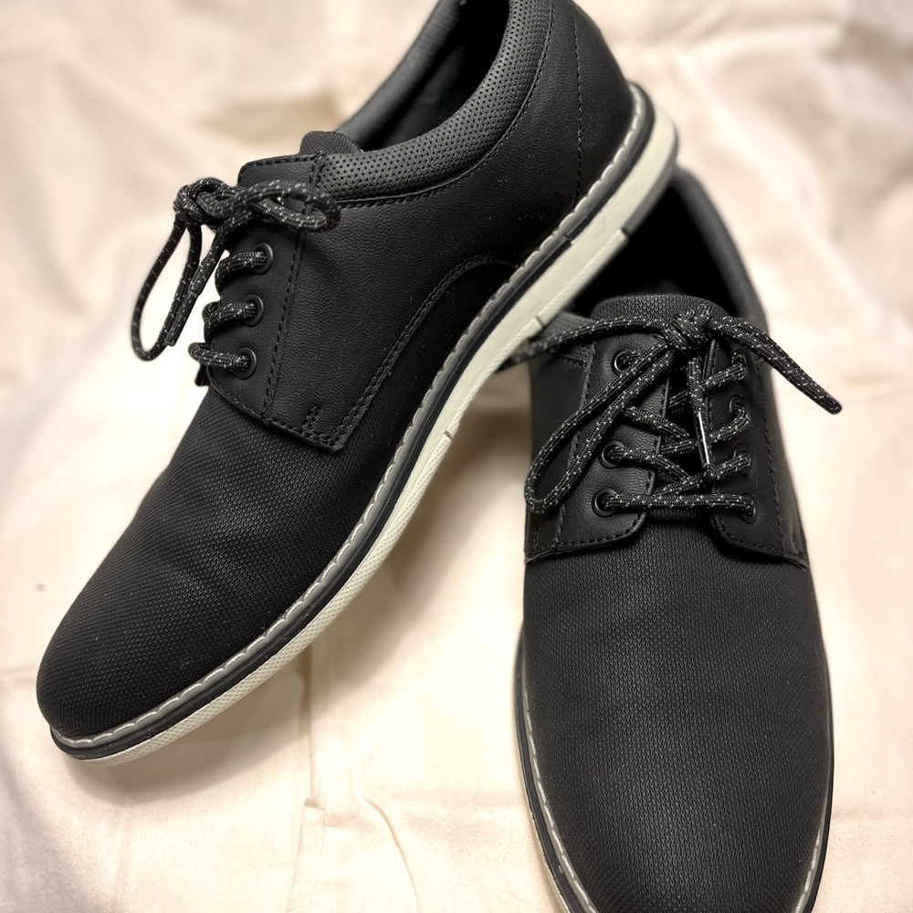 Goodfellow & Co Mens 8 casual dress shoes